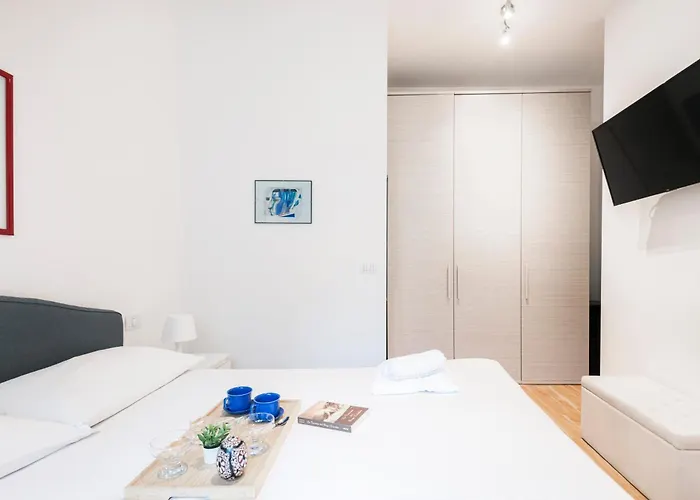 Easylife - - Torriani 1 I - Porta Venezia Διαμέρισμα *